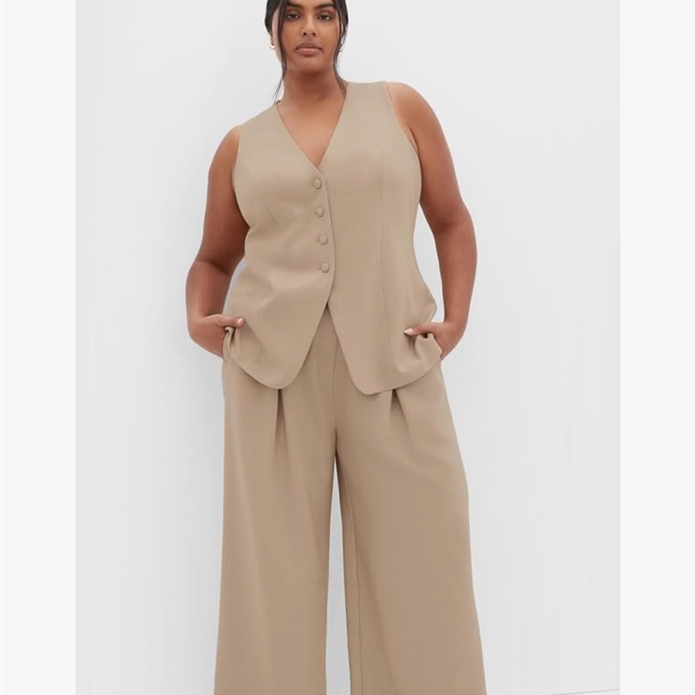 City Chic Tori Button-Front Vest-Size 18 - Picture 2 of 3